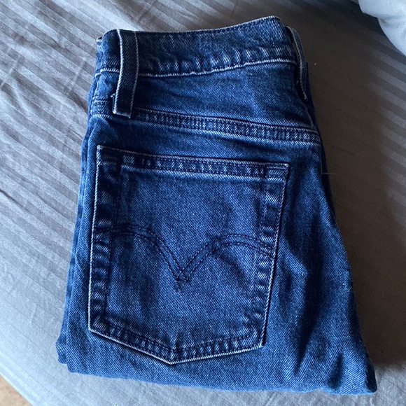 Levi’s - Picture 2 of 6